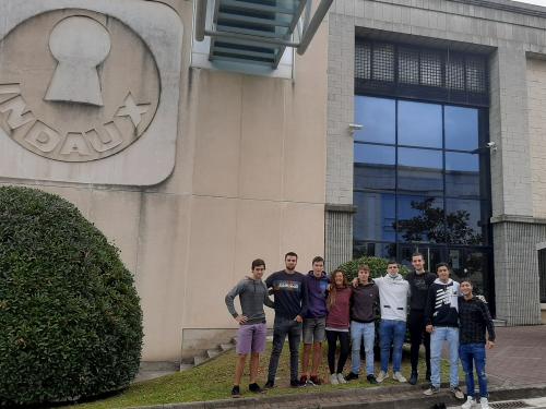 Espezializazioko ikasleak INDAUX-en