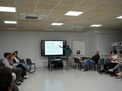 Drogomenpekotasuna klasean lantzeko saioa